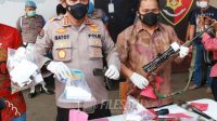 Guru SMP Asal Malang Perakit Senpi Ilegal Berhasil Diamankan Polisi_6082af999a6a0.jpeg
