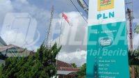 Tagihan Listrik Melambung Tinggi, Warga Minta penjelasan ke Petugas PLN._607e461a1619e.jpeg