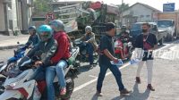 Team Banyuwangi Motor Turun Ke Jalan Sebar Brosur PP