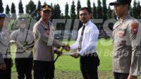Kapolres Madiun Beri Penghargaan Kepada Personel Berprestasi