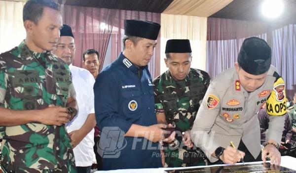 Bupati Karawang saat resmikan Pos Pelayanan Kepolisian