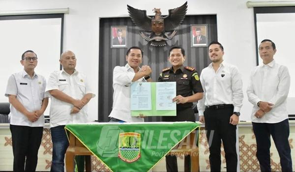 Pemkab Karawang Tandatangani Nota Kesepakatan Dengan Kejari Tentang Penanganan Kasus Hukum