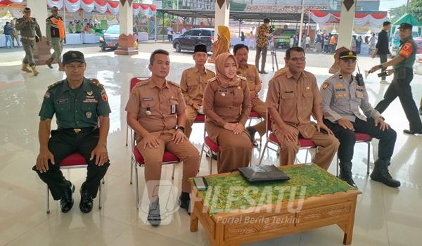 Bupati Ikfina didampingi Kadis Pangan dan Pertanian,Camat Pungging, Kapolsek dan Danramil Pungging