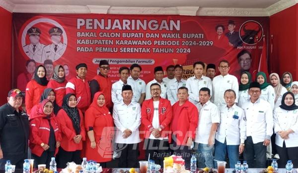 PDI Perjuangan dan PKB Karawang berfoto bersama usai gelar silaturahmi