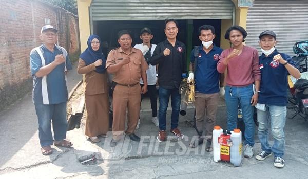 Berfoto bersama sebelum laksanakan fogging