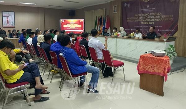 KPU Karawang saat gelar Rapat Pleno Terbuka Penetapan Kursi dan Calon Terpilih DPRD Karawang