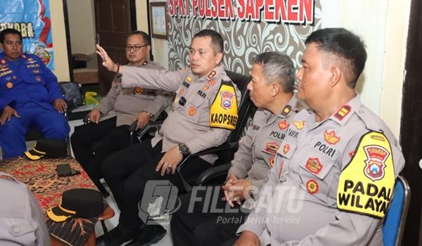 Kapolres Sumenep AKBP Henri Noveri Santoso saat kunjungi Polsek Sapekan