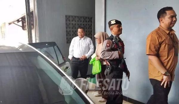 Kejati Jabar lakukan penggeledahan di Rumah Pribadi Sekda Karawang