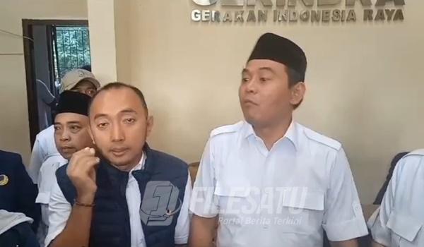 Ketua DPD Partai Nasdem didampingi Sekretaris DPC Partai Gerindra Karawang