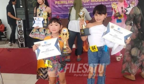 Aurel dan Aira Peraih Juara Lomba Top Model Casual di Pembukaan Syam Modeling School Jember