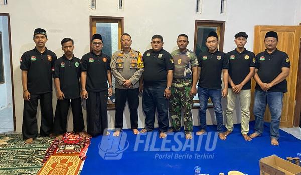 FKPJ Dan Muspika Kecamatan Balung saat klarifikasi tidak ada keributan di RTH Balung