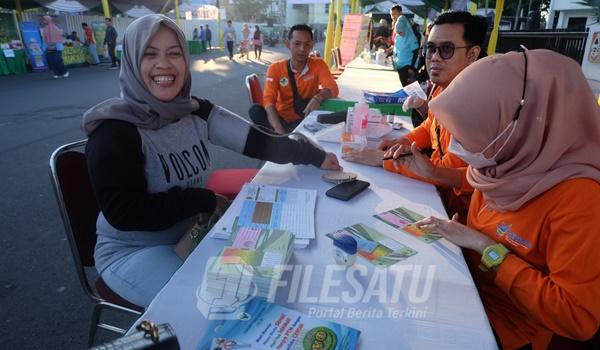 Kejaksaan Negeri Jember Mengelar Pasar Murah, Pemeriksaan Kesehatan, dan Konsultasi Hukum