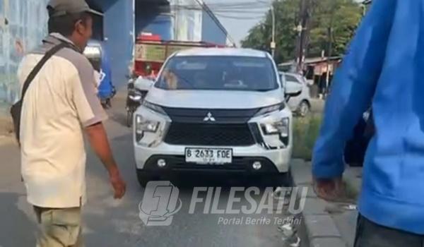 Kendaraan Roda 4 yang Melarikan diri saat menabrak sepeda motor