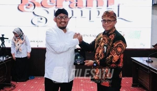 Pemberian gelar doktor bagi Bupati Sumenep oleh Universitas Merdeka (Unmer) Malang