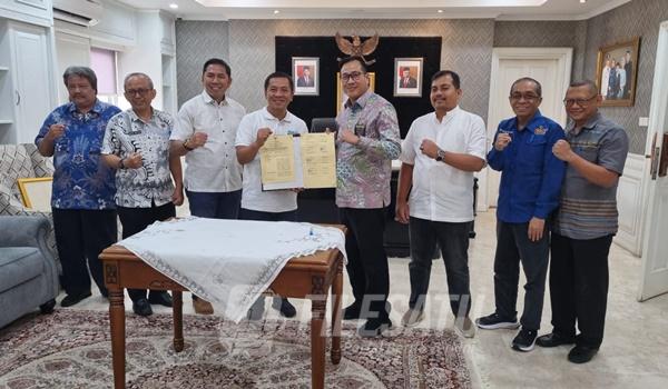 Penandatanagan MoU antara Disdukcapil Karawang dengan pengadilan Negeri