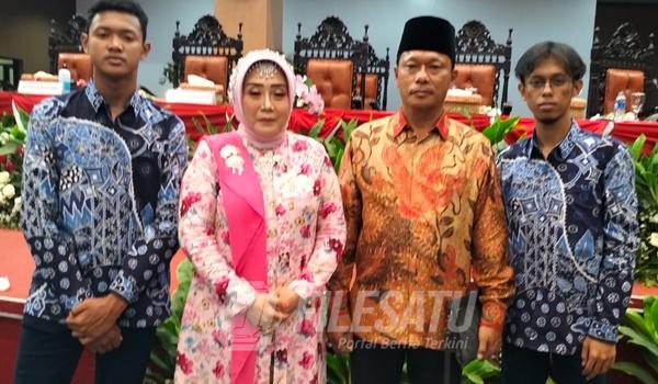 Ade Ria Suryani SH.MH dari Partai Demokrat usai dilantik jadi anggota DPRD Mojokerto periode 2024-2029