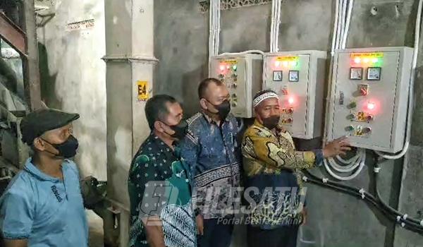 Bantuan yang diberikan PLN UP3 Cilacap Jateng kepada Gapoktan Sumber Rezek