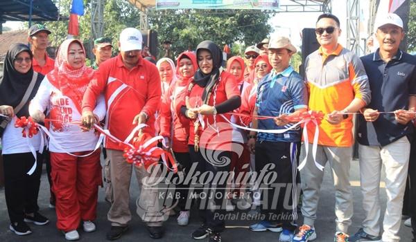 Bupati Mojokerto Resmikan Jalan Poros - CFD di Desa Jatipasar Trowulan