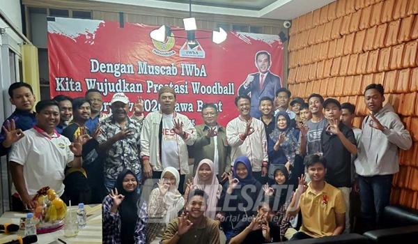 H. Endang Sodikin berfoto bersama pengurus usai Muscab