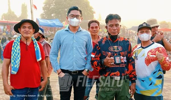 Ketua DPRD Oku Yudi Purna Nugraha .SH Menghadiri Perlombaan Grasstrack Dalam Rangka HUT RI ke-79