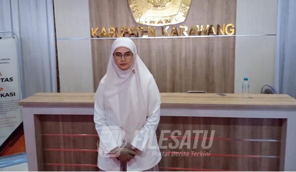 Ketua KPU Karawang Mari Fitriana