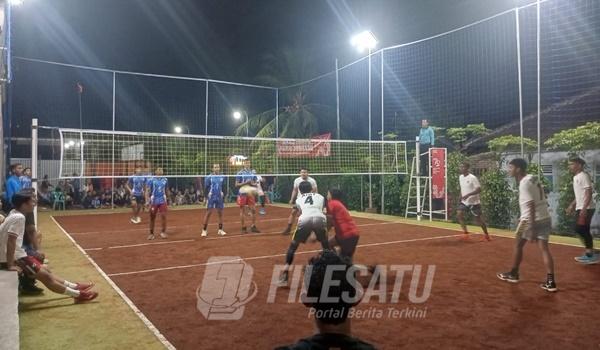 Pertandingan Bola Voli Persahabatan IP.45 Blangkon Cup