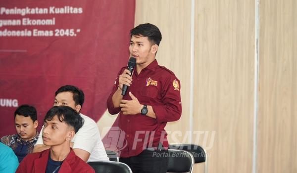 Presiden Mahasiswa Universitas Singaperbangsa Karawang (Unsika), Yoga Muhammad Ilham Samudra