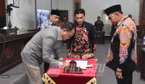 Rapat Paripurna DPRD Sumenep, KUA-PPAS APBD 2025 Resmi Ditandatangani