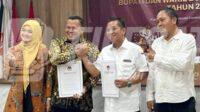 Dua Paslon Bupati dan Wakil Bupati Karawang dinyatakan lolos oleh KPU Karawang usai jalani test kesehatan Dua Paslon Bupati dan Wakil Bupati Karawang dinyatakan lolos oleh KPU Karawang usai jalani test kesehatan