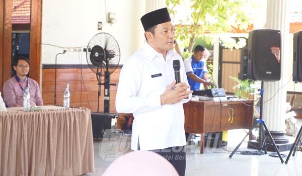 Plt.Bupati Sidoarjo saat meberika sambutan dika berikan bantuan pangan