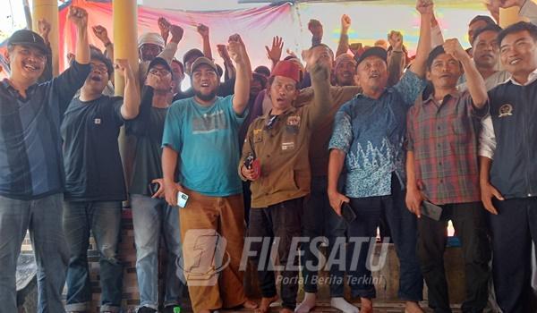 Masyarakat Nelayan Cilamay yang tergabung di Gema Cikamaya