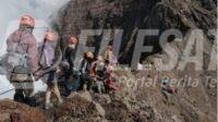 Aktivitas pendaki saat berada di lereng Gunung Raung