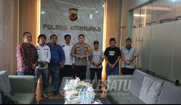 Kapolres Karawang bersama tiga organissi Kepala Desa