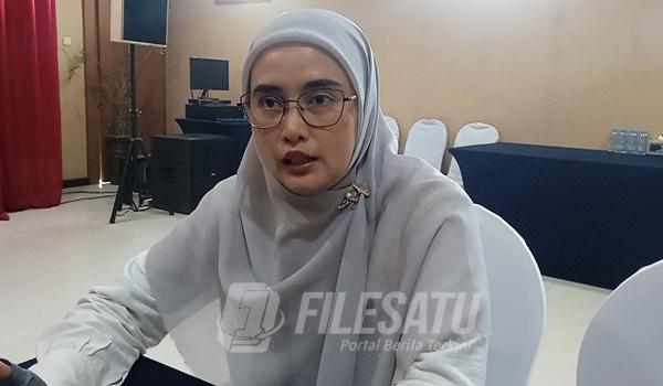 Ketua KPU Karawang Mari Fitriana