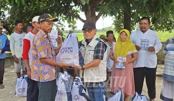 PLN UP3 Karawang berikan sosilisasi dan berbagi