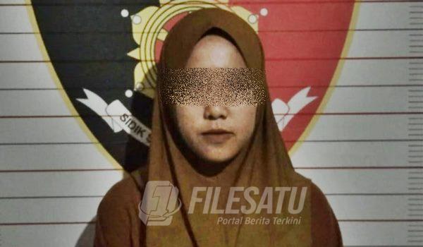 Fenny Lismawarni (23) warga Desa Tanjung Kurung Lama, Kabupaten Way Kanan