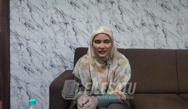 Ketua KPU Karawang Mari Fitriana