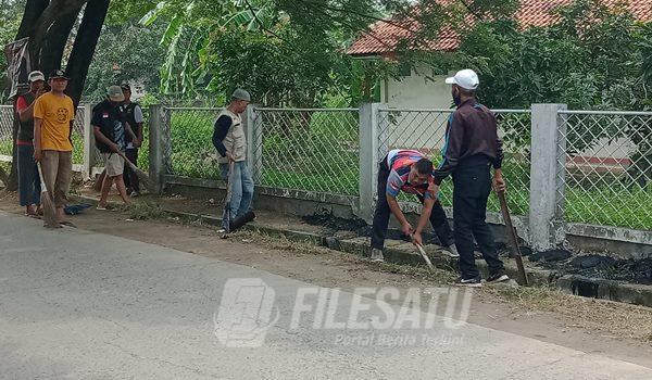 Lurang Tanjung Mekar saat giat Jumat Bersih