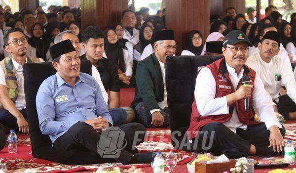 Menteri Sosial (Mensos) Saifullah Yusuf bersama Wakil Menteri Sosial (Wamensos) Agus Jabo Priyono saat berkunjung ke Sidoarjo