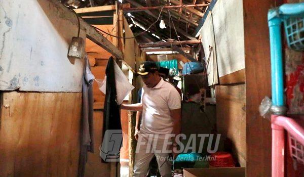 Plt Bupati Sidoarjo saat sidak RTLH