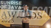 Kacabdin Pendidikan Ahmad Jaenuri Raih Penghargaan Sunrise Of Java Award 2025 Radar Banyuwangi Kacabdin Pendidikan Ahmad Jaenuri Raih Penghargaan Sunrise Of Java Award 2025 Radar Banyuwangi