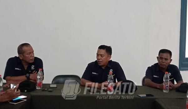 Aliansi Masyarakat dan Peduli Sampang (AMPAS)