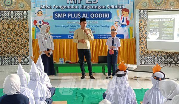 Kanit Reskrim Polsek Patrang, Ipda Mustakim Romli, P.S.I., S.H., menjadi narasumber dalam MPLS di SMP Plus Al Qodiri