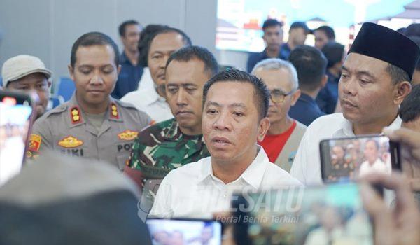 Bupati karawang memberika keterangan resmi usai gelar deklarasi damai
