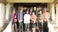 Kemenhumkam Bali dan Dinsos berfoto bersama usai pertemuan