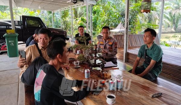 Pertemuan Untuk Mediasi Masalah Sangketa Tanah Dengan PT Wall Sawit Indo