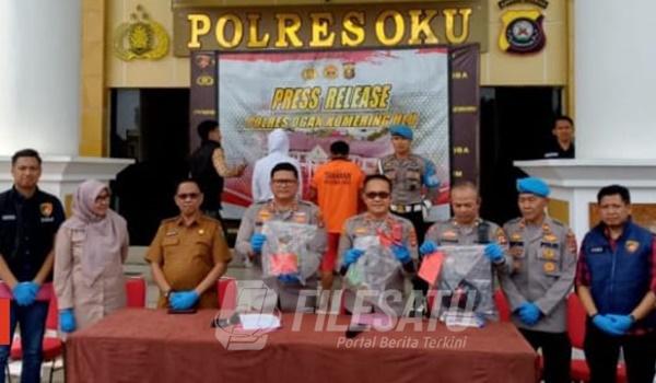 Konferensi Pers Dua Pelaku, Perusakan, fasilitas umum