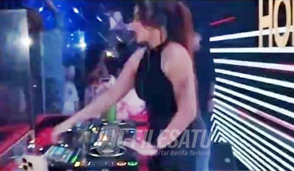 Penampilan disjoki (DJ) asal ibu kota, Natalia