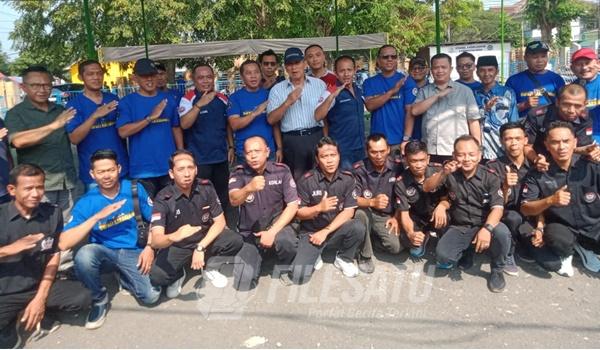 Peserta Festval Burung Berkicau di Karawang