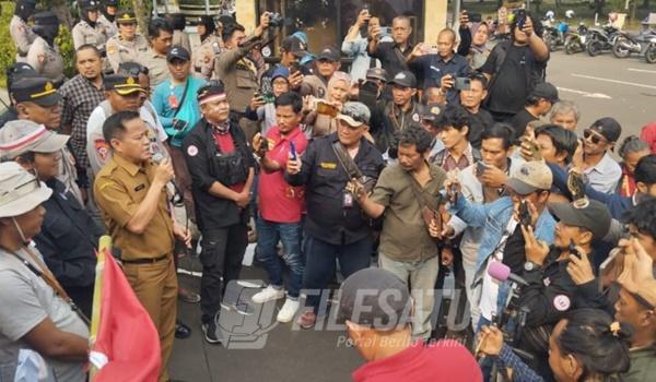 Pemkab Tangerang Di Demo FWJ Indonesia